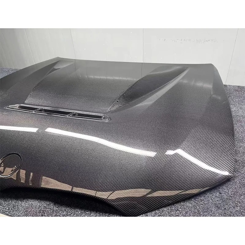 New High Quality Black Carbon Fiber Car Hood for G20/G28 with Bolts-Replacement/Repair